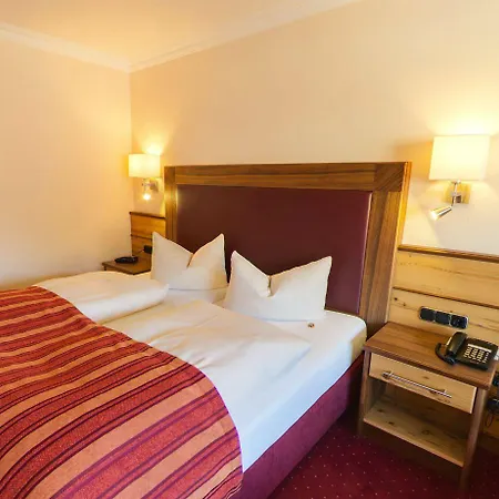 Отель Post-hotel 4*