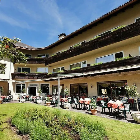 Post-hotel Отель Миттенвальд