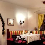 Post-hotel