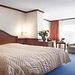 Post-hotel